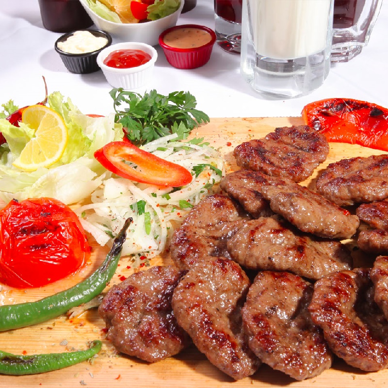 1 KG. Köfte + 2.5 Lt. Kola